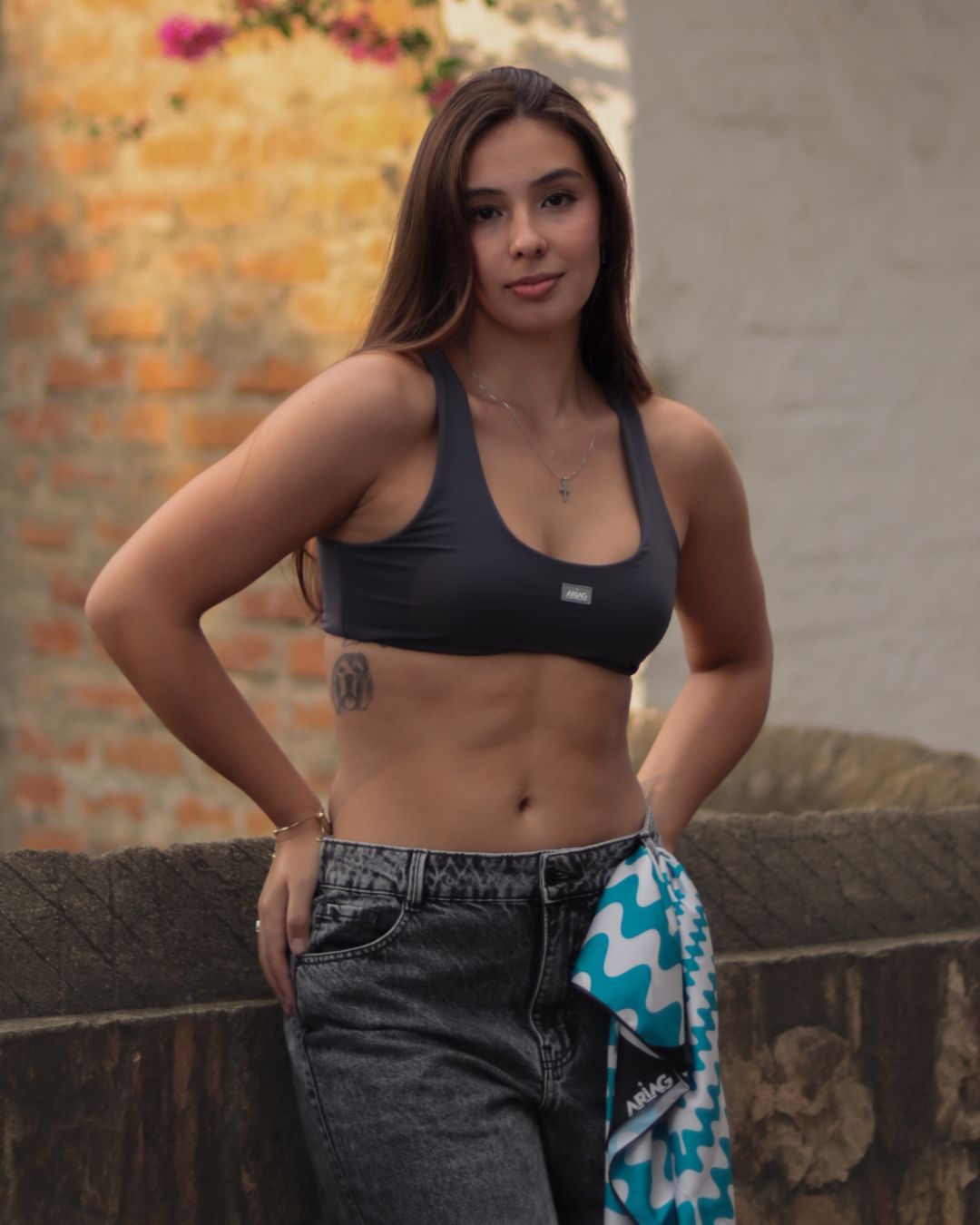 TOP GRIS