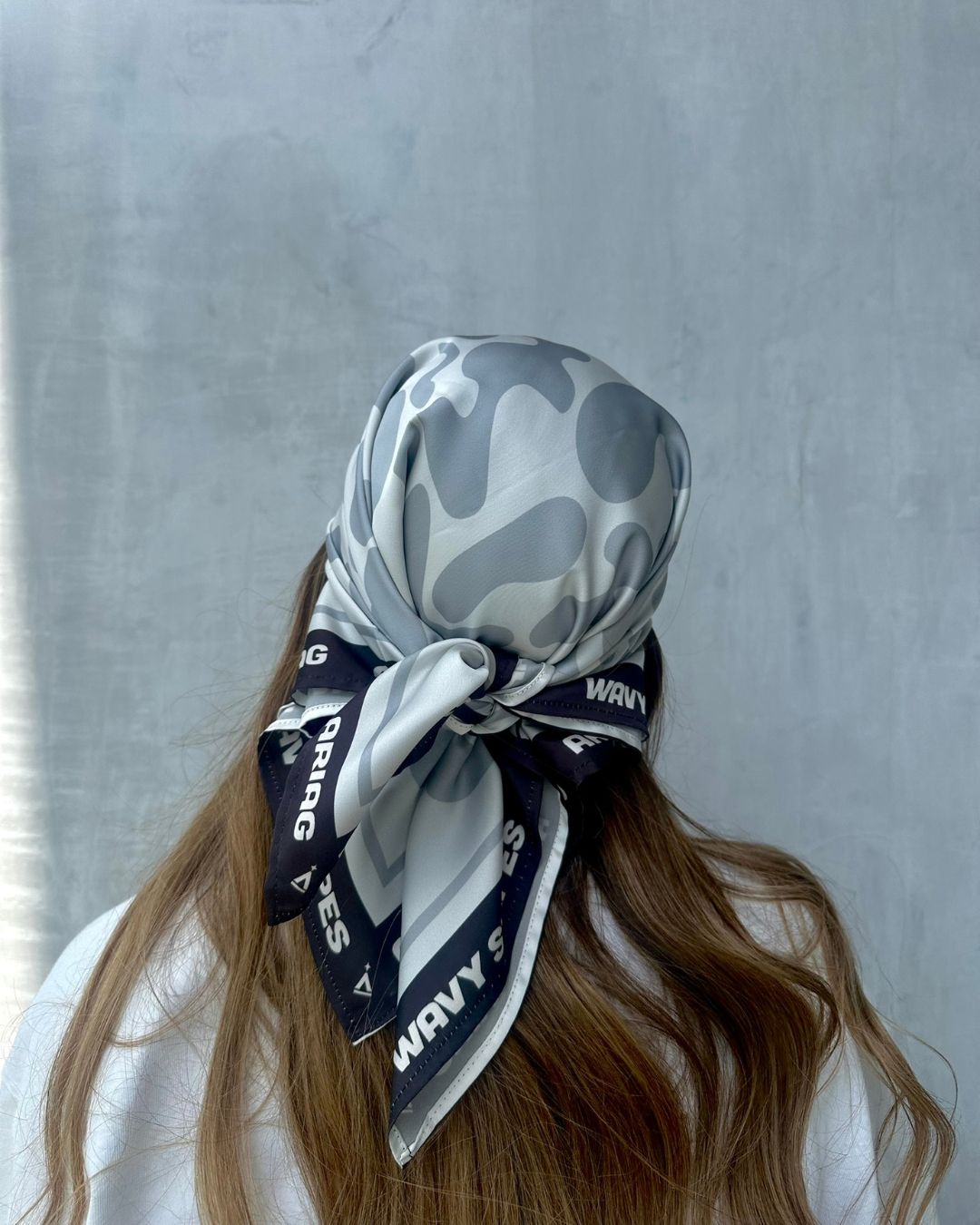PAÑOLETA WAVY GRIS