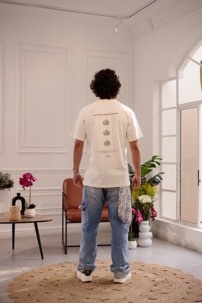 CAMISETA TRAZOS A LÁPIZ - REGULAR CRUDO