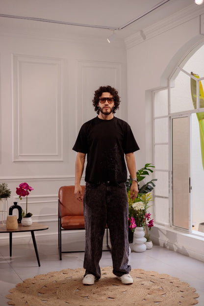 CAMISETA PRESENCIA FLORAL - BOXY FIT NEGRA