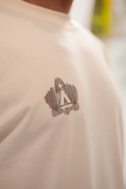 CAMISETA TRAZOS A LÁPIZ - REGULAR CRUDO