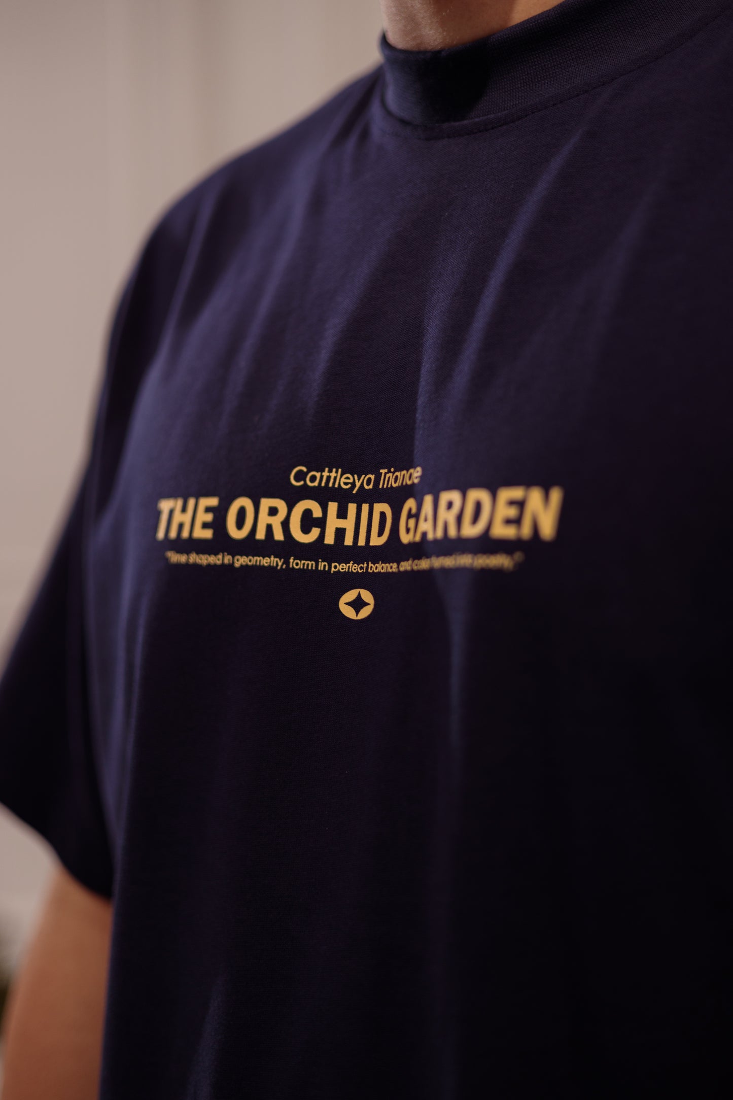 CAMISETA ORCHID GARDEN - OVERSIZED AZUL