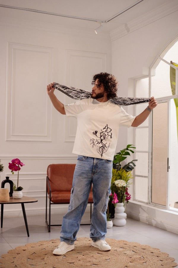 CAMISETA PRESENCIA FLORAL - BOXY FIT CRUDO