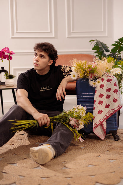 CAMISETA ABSTRACCIÓN FLORAL - REGULAR NEGRA